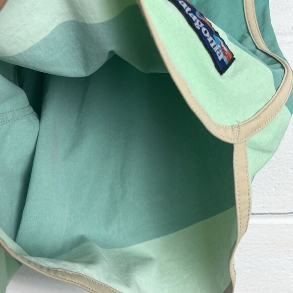 Patagonia men’s scallop hem stretch wavefear board shorts 18” - Picture 4 of 5